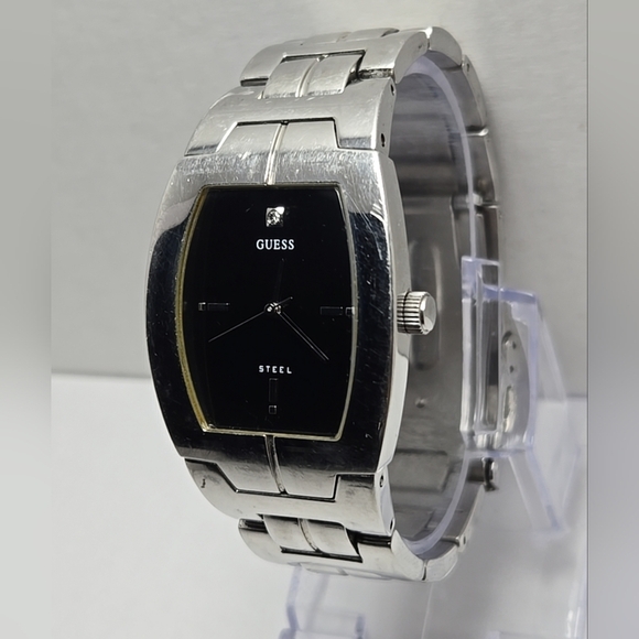 Mens Vintage Guess Steel 31mm G95217G Quartz Analog Watch New Battery - Picture 2 of 11